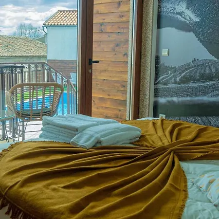 The By Cdv * 카하제다 드 안시앙이스