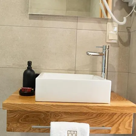 팜스테이 The By Cdv 카하제다 드 안시앙이스